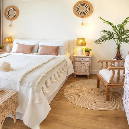 Aroeira Paradise House Szálloda 4*